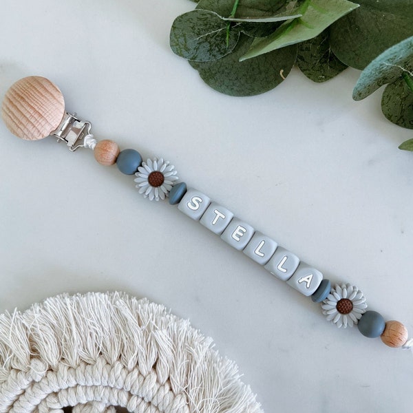 Customizable Personalized Pacifier Clip in Natural Daisy and Grey Blue / Girl's Dummy Clip / Baby Shower Gift