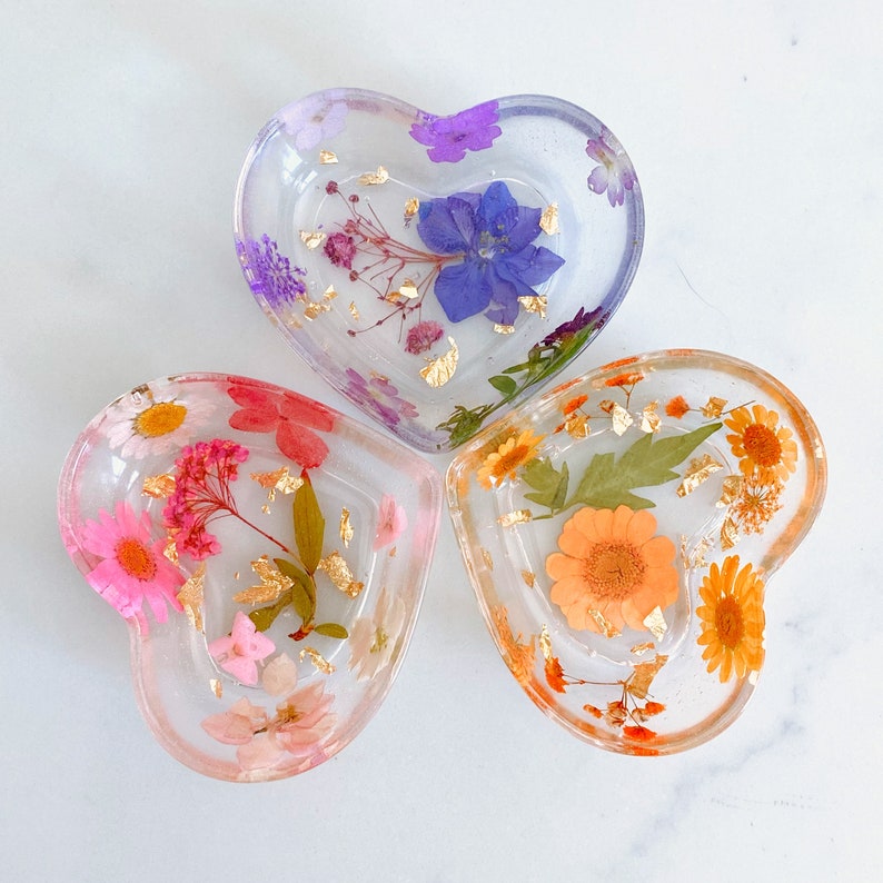 Heart Shaped Resin Ring Dish with real dried flowers image 2