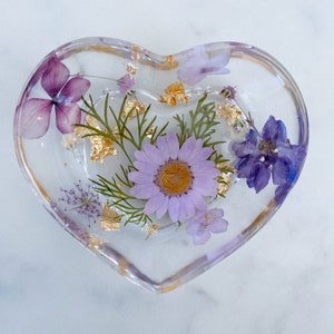 Heart Shaped Resin Ring Dish with real dried flowers Purple