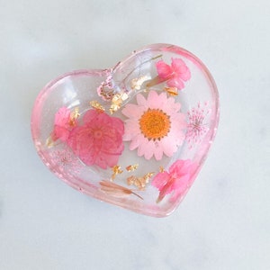 Heart Shaped Resin Ring Dish with real dried flowers image 9