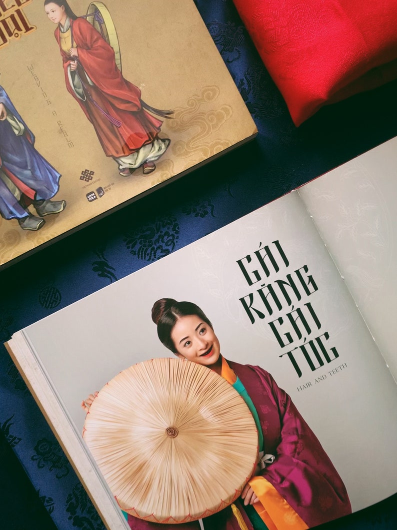 Book weaving a Realm dệt Nên Triều Etsy