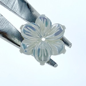 Flower Beads White Mother of Pearl Hand Carved Sea Shell 6-petal Floral for Earrings WM-0016-15