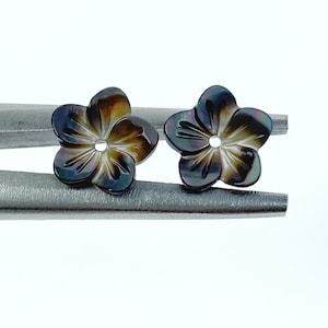 Flower Beads Natural Black Mother of Pearl Hand Carved Sea Shell 5-petal Flora BM-0020-10
