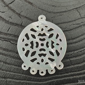 Filigrane runde Perlen Weiß Perlmutt Hand geschnitzte Anhänger für DIY Schmuck Ohrring machen natürliche organische WM-0075
