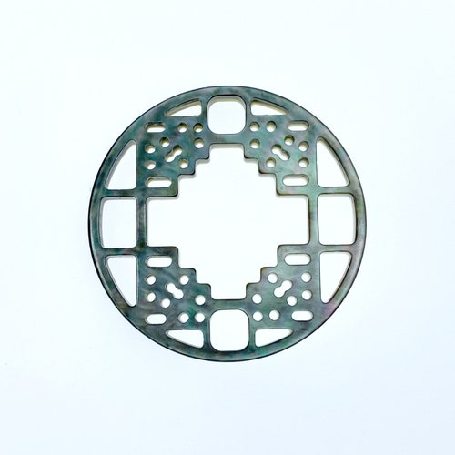 2 st Zwarte Parelmoer Filigraan Hanger Kralen 35 mm Natuurlijke Zwarte Parelmoer Ronde Bedel Voor DIY Sieraden maken BM-0097