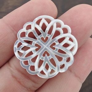 Mother Of Pearl Round Filigree Beads 30mm Bridal Jewelry Earring Making DIY Hand Carved Necklace Pendant WM-0074