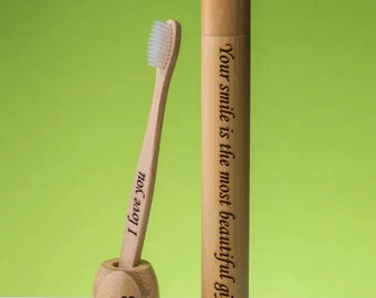 Brosse à dents en bambou avec gravure personnalisée