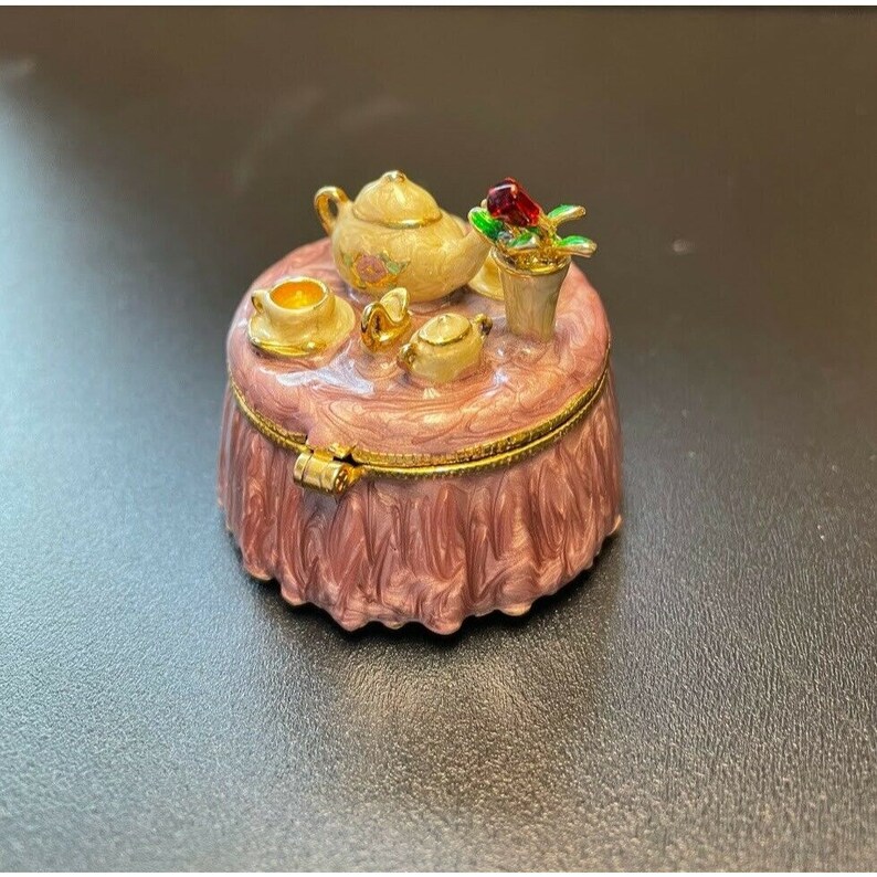 Monet Enamel Tea For Two Hinged Trinket Box With Flowers Pill Box Elegant Signed Monet Enamel Tea For Two Hinged Trinket Box With Flowers Pill Box Elegant Signed
