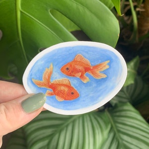 Bol à poisson rouge - Autocollants mats découpés de haute qualité / Crayon de couleur + marqueurs à base d'eau - parfait pour n'importe quel ordinateur portable/scrapbook/bouteille d'eau, etc.