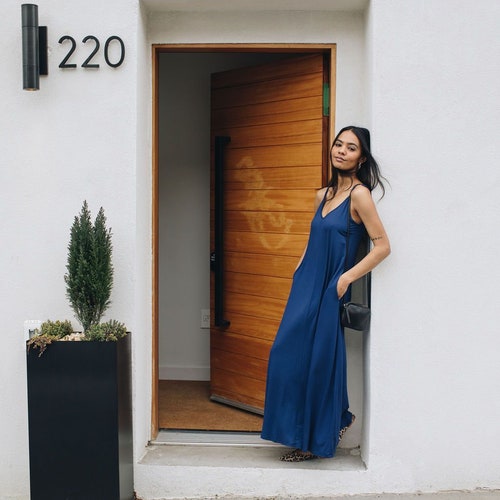 Maxi robe de détente | Robe de villégiature d'été | Robe de nuit de luxe | Robe avec soutien-gorge intégré | Robe de nuit longue | Robe à poches | Pyjama femme