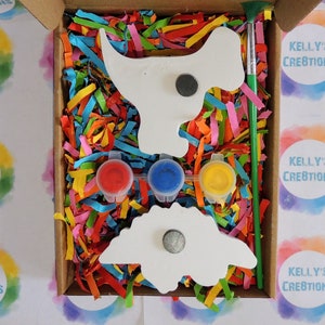 Magnet:Paint Your Own Dinosaur Party Boxes. Personalised Party Bags, Party Pack, kids craft kit, children's party gift set, party bag filler afbeelding 5