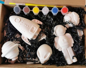 Paint Your Own Space craft kit. Paint your own kit, kids craft kit, children's gift idea, kids activity