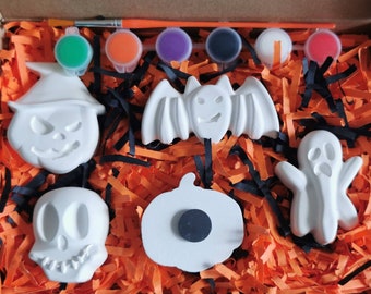 Magnet: Paint Your Own Halloween Magnet Set. Halloween activity. Ceramic craft kit. Children's Painting Kit.