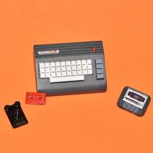 COMMODORE 16 - Miniature