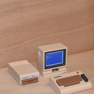 COMMODORE 64 DRIVE 1541 MONITOR 1702 Miniature image 2