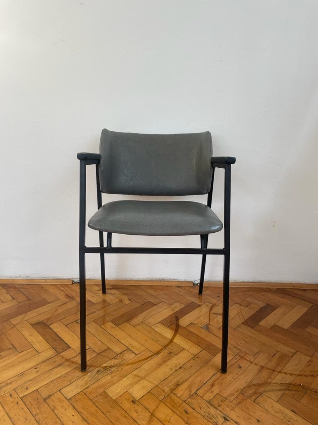 Vintage Lounge Armchair / Bar Stool / Mid Century Modern Easy Chair