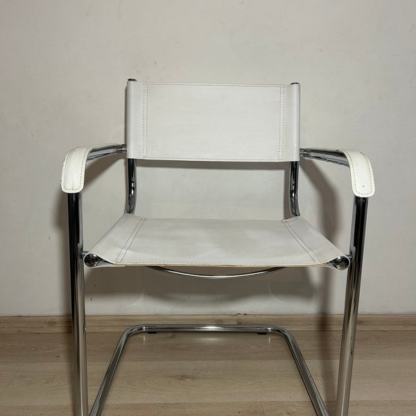 Réplique de chaise blanche Mart Stam vintage/fauteuil en cuir milieu du siècle/chaises Bauhaus en cuir chromé/fabriquée en 1980/style Bauhaus