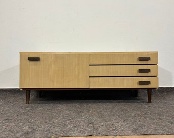 Credenza vintage / Comodino Mid Century/vintage / Deposito retrò / cassettiera vintage / Comodino in legno / mobili vintage / anni '60 / camera da letto