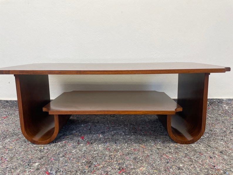 Table basse italienne vintage / Table en bois sombre / Table en bois courbé / Style art déco / Décoration vintage / Salon vintage image 5