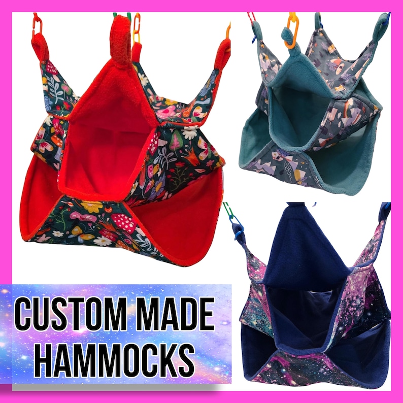 Puede incluir: Hamacas hechas a medida en varios dise&ntilde;os. Una hamaca tiene un interior rojo con un estampado floral y de setas. Otra tiene un interior turquesa con un patr&oacute;n similar, y una tercera tiene un interior azul oscuro con un estampado de galaxia.