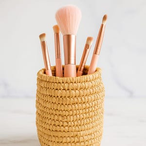 cup-shaped holder for makeup brushes, spoons, or pencils ...