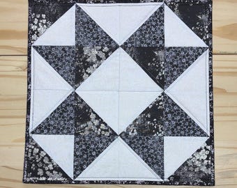 Black & white floral star table quilt, Star table topper, Monochrome quilted centerpiece