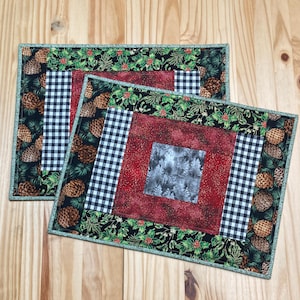 Christmas Placemats, Holiday placemats, Quilted Christmas décor, Holiday table décor, Quilted placemats, Winter placemats, Quilted gift set