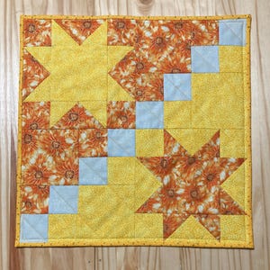 Sunflower quilted centerpiece, Yellow & orange table quilt, Orange and Yellow floral centerpiece, Bright table decor, Quilted star decor