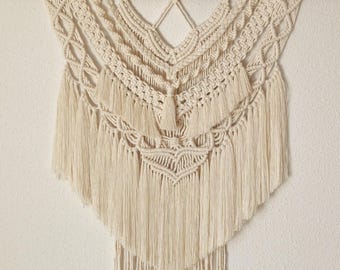 Makramee-Wandteppich, böhmischer Wandbehang, handgefertigtes Makramee-Dekor, handgefertigte Wandkunst, Wohnzimmerdekor.