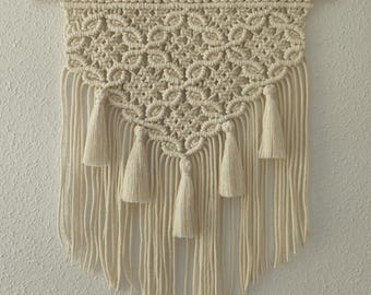 Handgefertigter Makramee-Wandteppich aus Naturbaumwolle – Handgefertigte Wanddekoration – Geschenkidee für Zuhause – Wandbehang im Boho-Stil