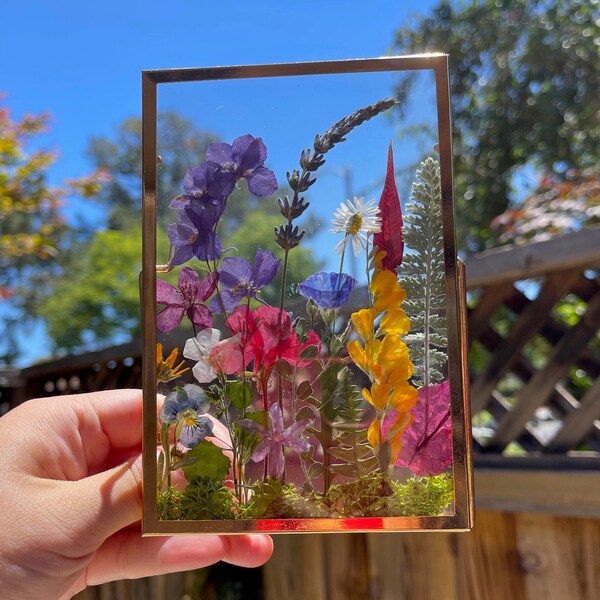 Moldura de flores prensadas, Moldura de arte botânica, Presente para ela, Presente para a mãe, Flores secas reais, Moldura de ouro rosa