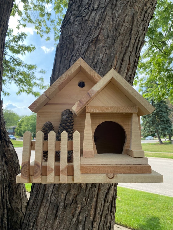 Maison d'écureuil/nichoir artisan -  Canada