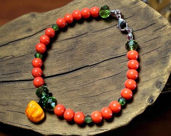 Fall Beaded Bracelet, Pumpkin Charm Bracelet, Fall Jewelry, Autumn Beaded Jewelry, Halloween and Thanksgiving Gifts