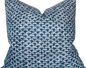 SENSU kussensloop met bloemen in indigo, designer kussenslopen, decoratieve kussens