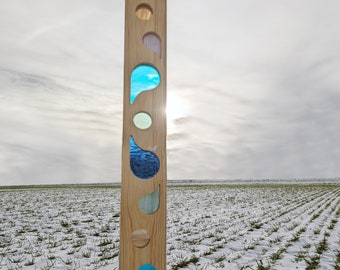 Gartenstele Holz Glas , Gartenskulptur aus Tiffany Buntglas , moderne Gartenkunst / Glaskunst in Garten Sonnenlichtfänger