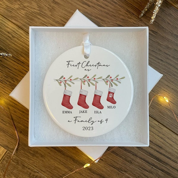Personalized First Christmas Family Ceramic Bauble – Baby's First Xmas