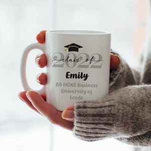 Tasse personnalisée de remise des diplômes de la classe de 2022 - Tasse de remise des diplômes personnalisée - Cadeau de remise des diplômes - Cadeau universitaire - Tasse de remise des diplômes