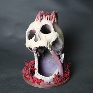 Skull Dice Tower – Hand-Painted Horror Prop for Tabletop RPG