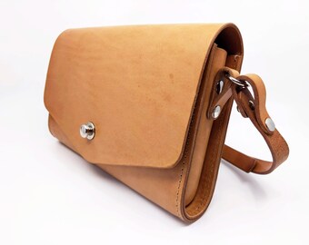 Women LEATHER CROSSBODY FLAP Bag, Thick Leather Timeless Bag, Italian Leather, Tan Colour, 'Naturale Rustico' 27x16.5x5cm Side Belt Grip