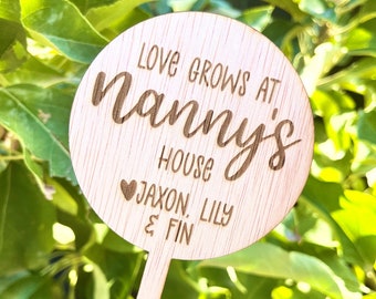 Love Grows at Mums Plant Stake | Mum | Pot Plant stick | Nana | Grandma | Personalised Gift | Customised Planter Tag | Gift for Her