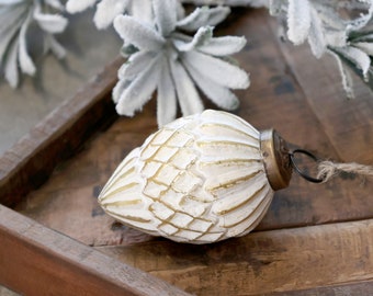 Christbaumkugel, Weihnachtsbaumkugel, Weihnachten, Anhänger, Zapfen, weiß, gold, Weihnachtsbaum, Shabby Chic, Vintage, Dekoration