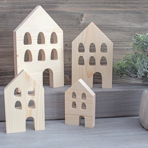 Onvoltooide lange houten huisuitsparing, houten dorp, ambachtelijke DIY, houten speelgoed, versieringen, decoupage MDS020