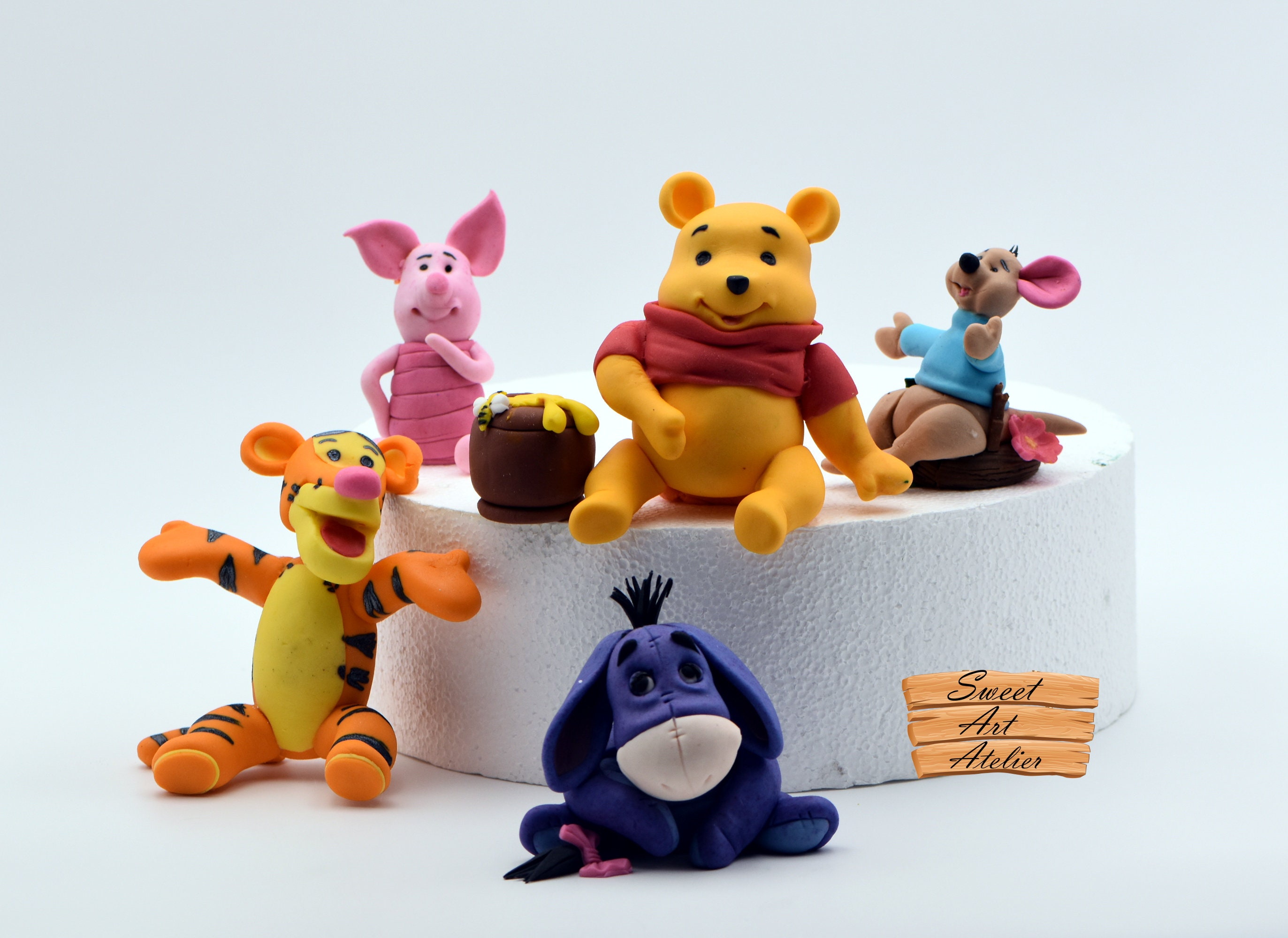 Set of Edible Fondant Decorative Cake Toppers - Winnie the Pooh Characters;  5 pieces; Sweet Art Atelier