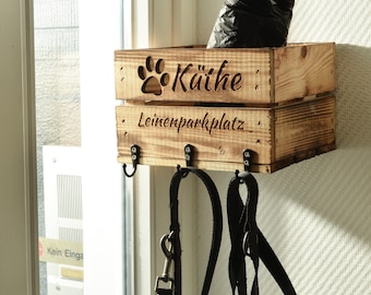 Leinenparkplatz Personalisierte Garderobe für Leinen 22x20x15cm Holzkiste Geflammt Wandhaken Geschenkidee Haustiere Aufbewahrungsbox Zubehör