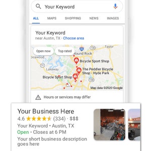 Puede incluir: Un resultado de búsqueda de Google Maps para "Your Keyword" cerca de Austin, Texas. El mapa muestra varios marcadores rojos que indican ubicaciones de tiendas de bicicletas. Un listado de negocios para "Your Business Here" se muestra debajo del mapa con una calificación de 4.6 estrellas, (334) reseñas y un rango de precios de $$$$. El listado indica que el negocio está abierto y cierra a las 6 PM. Se muestran dos fotos del negocio.
