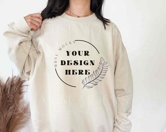 sand gildan crewneck