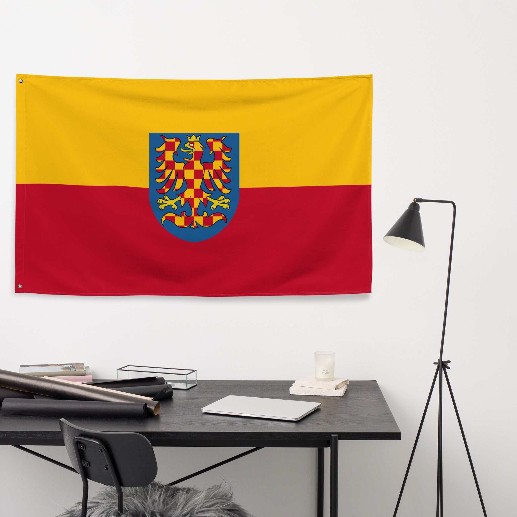 Bandiera Della Regione Di Moravia-Slesia – Formato Orizzontale 50x75 Cm, 100% Poliestere 110g/m², Con Doppia Cucitura E Occhielli Metallici, Resistente Ai Raggi UV