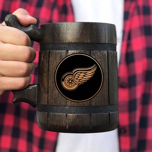 Detroit Red Wings Beer Mug Personalized Gift For Him Fathers Day Gift Sport Hockey Fan Gifts Wooden Beer Stein Beer Tankard Gift for Husband