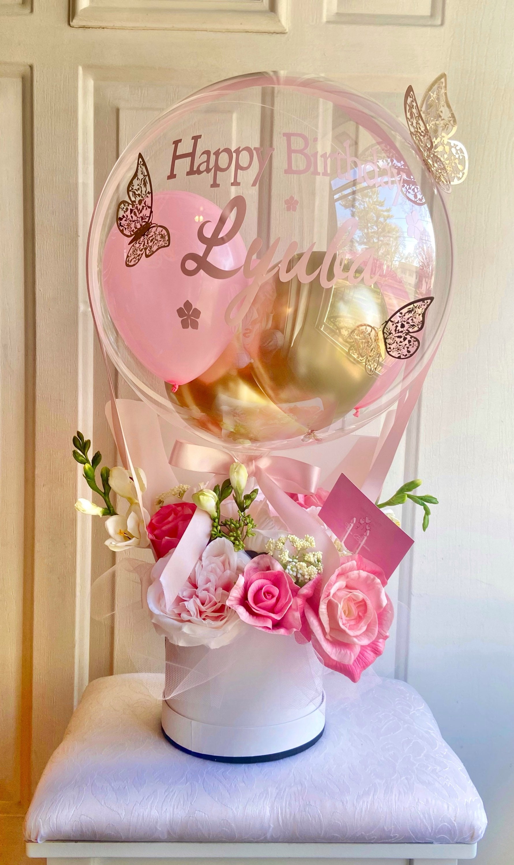 FLOWER BALLOON BOUQUET IN BALLOON VASE – BellaAuraCreations