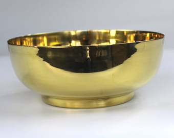 polished brass bowl.  size. 8'' diameter x 3.5'' high